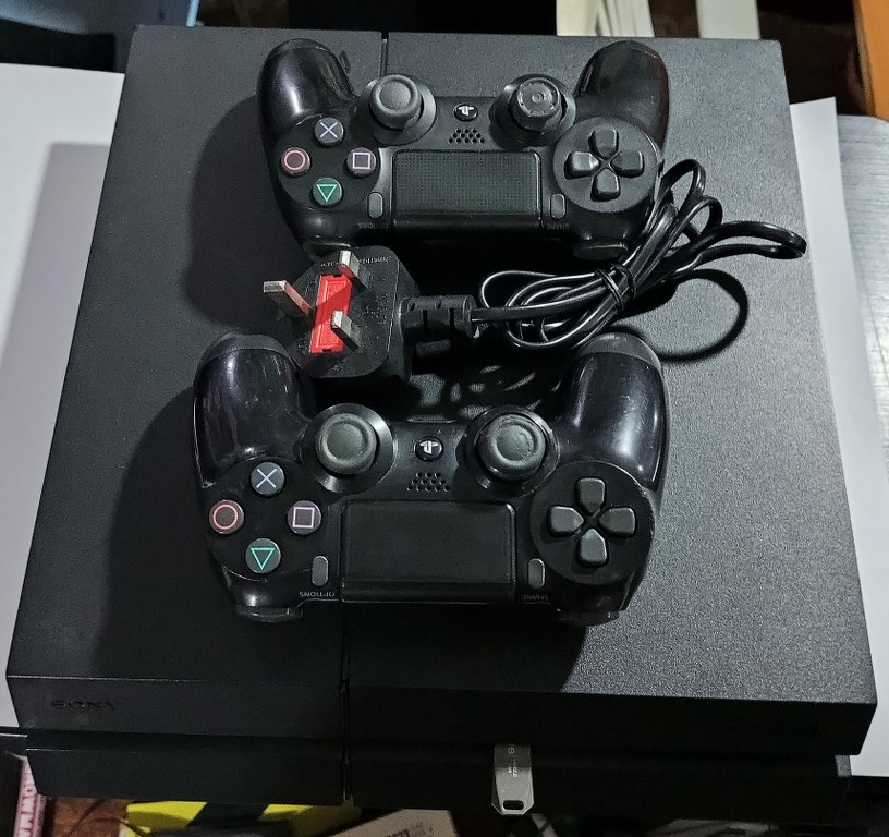 PS4 Standard Chipped Console Sealed with 1Tb Storage, 13games